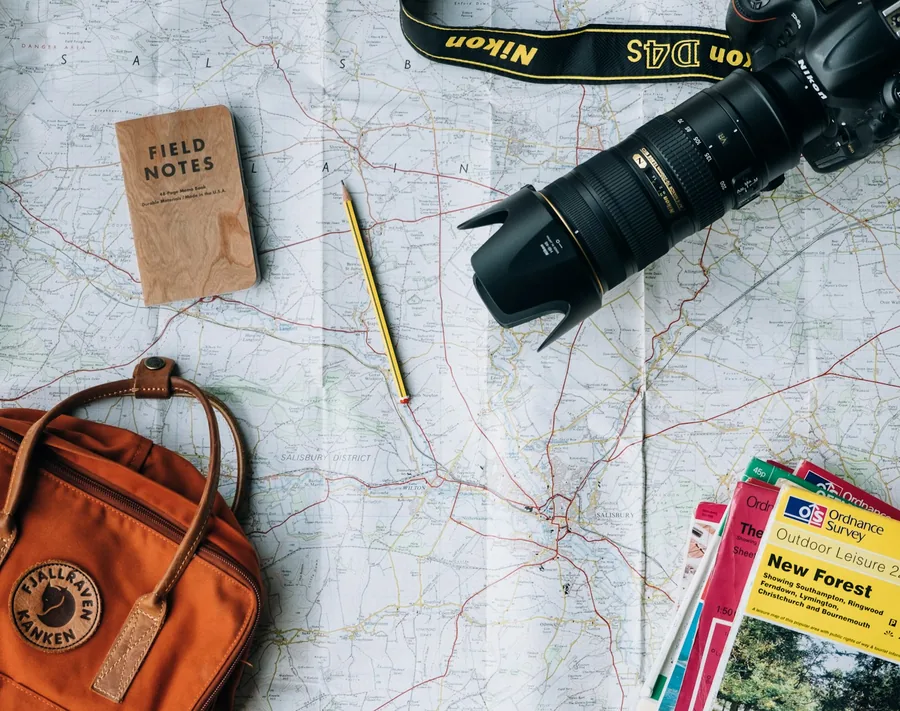Reiseplanung mit Weltkarte – Reiseversicherung vergleichen